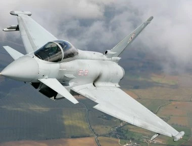Άσκηση ΝΑΤΟ Trident Juncture: Βρετανικά Typhoon αναχαίτισαν ρωσικό Tu-160